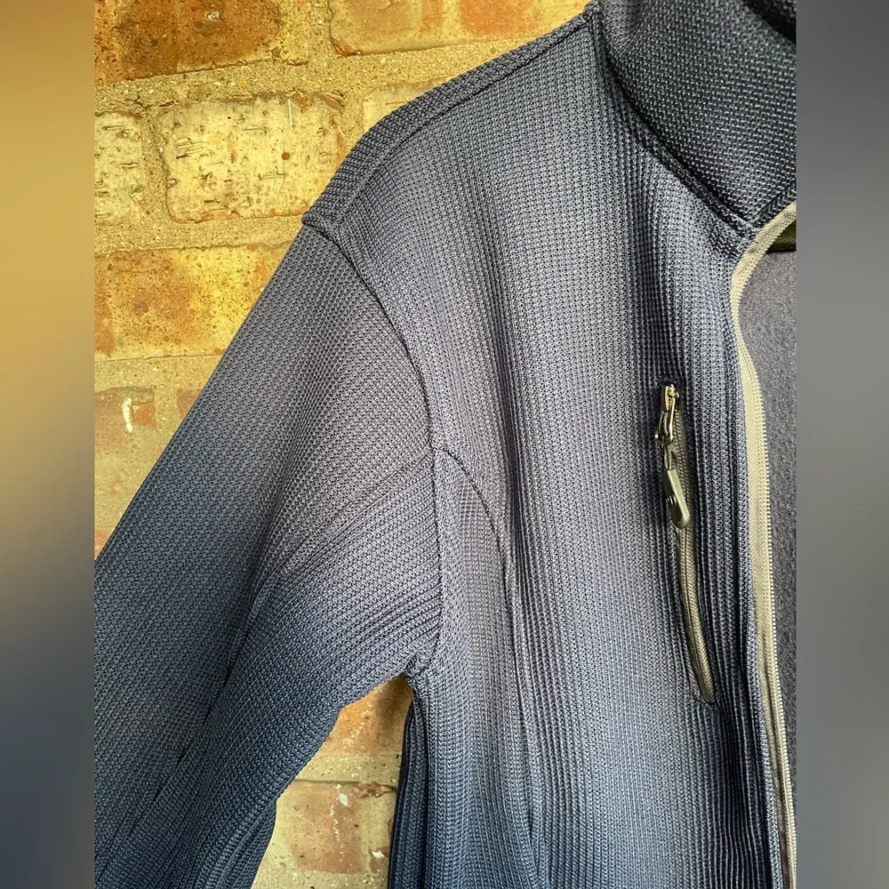 Wrigley Field Full Zip Performance Fleece🖤 - Picture 3 of 13